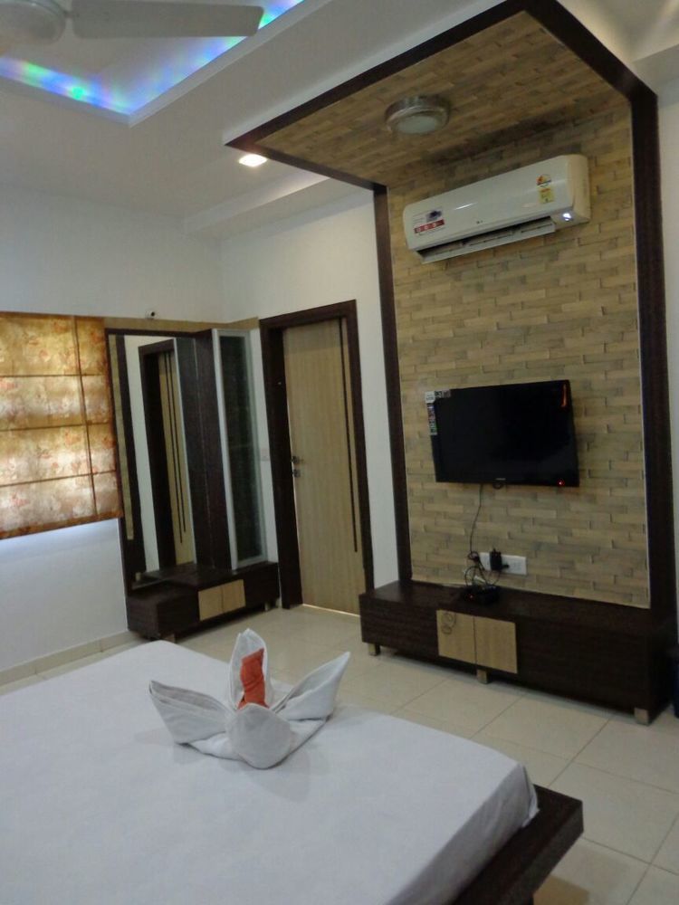 10 Blossoms Hospitality Services Ahmedabad Eksteriør bilde